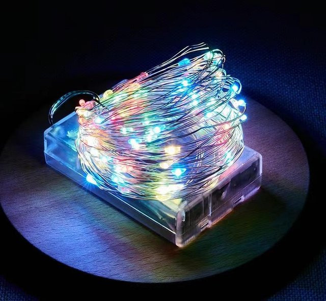Yongkomo LED-Lichterkette mit 20 LEDs für Weihnachten und Hochzeitsfeiern, Batteriebetrieben, Multicolor - Bild 1