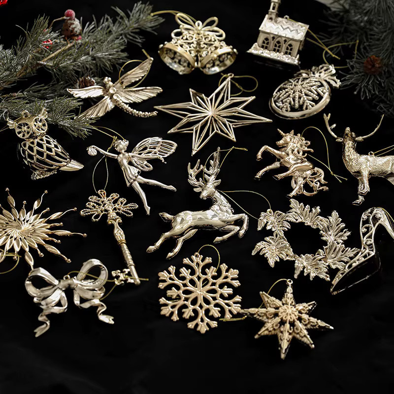 ZQNYCY Goldene Weihnachtsbaum-Hängedekoration aus Metall mit Elch, Engel und Schmetterling als Anhänger für Weihnachten und Silvester - Bild 2