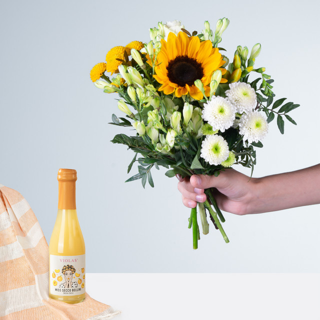 BLUME2000 Geschenkset Peach Vibes Bouquet yellow white green - Bild 1