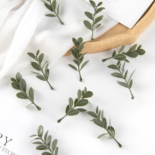 20 Stück künstliche grüne Pflanzenblätter aus Kunststoff für DIY Dekoration, Hochzeiten, Weihnachten und Wohnkultur - Bild 1