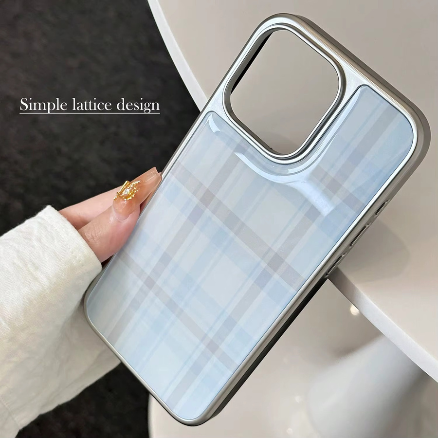 Retro Handyhülle aus TPU mit blauem Plaid-Muster und silbernem Rand für iPhone XR bis iPhone 17 Pro Max - Bild 2