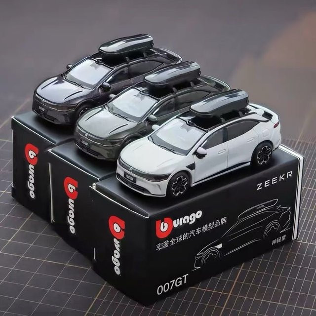 Bburago ZEEKR 007GT, Automodell, 1:64, Metall - Bild 1