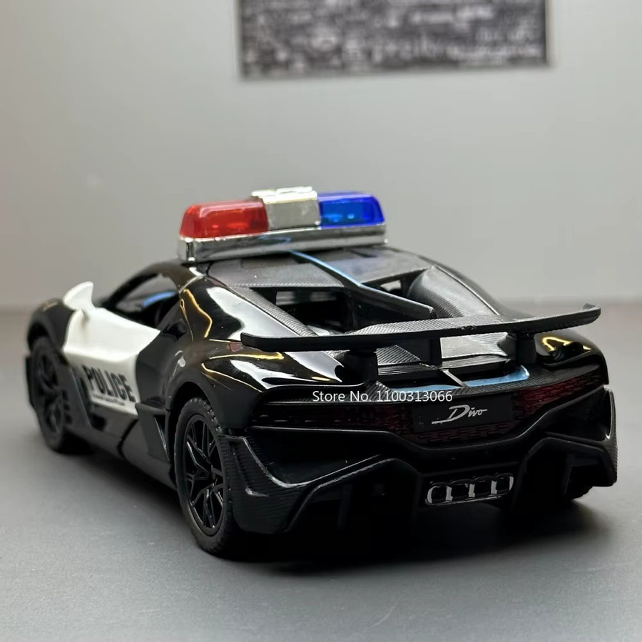 MAKEDA Bugatti Polizeiauto, Modell, 1:32, mit Licht und Sound, Metall - Bild 3