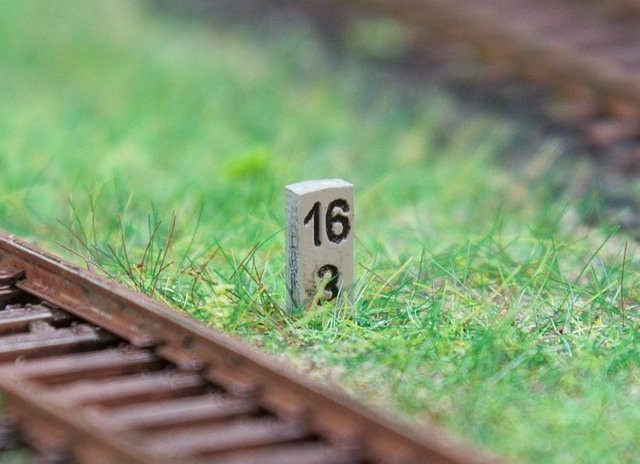 Faller 10 Hektometersteine, 1:87 (Spur H0) - Bild 1