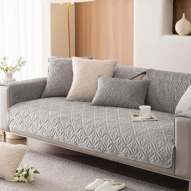 Besticktes Plüsch-Sofakissen Super Six in Grau, quadratisch, B/B: 70 x 70 cm - Bild 1
