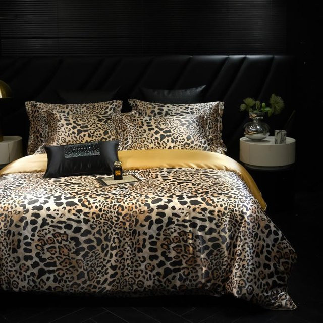 Bin Chi Textiles Bettwäsche-Set aus Seidensatin mit Leopardenmuster in Braun, 4-teiliges Set bestehend aus Bettbezug, Laken und Kissenbezügen - Bild 1