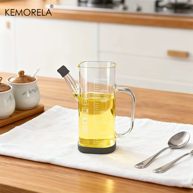 KEMORELA Küchenöl-Spenderflasche aus Glas in Transparent mit 700 ml Volumen und auslaufsicherem Präzisions-Ausgießer inklusive Skala - Bild 4