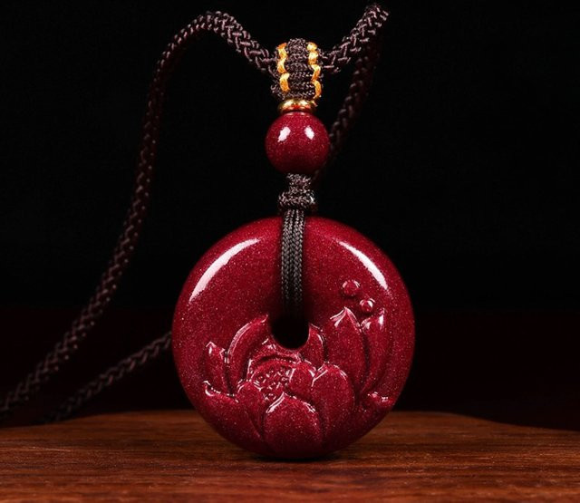 Halskette mit Lotus Anhänger, rote Zinnober Jade, Damen - Bild 1