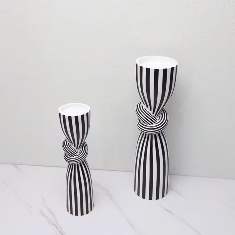 LISM Kerzenhalter aus Kunstharz mit schwarz-weißem Streifenmuster und Seilknoten-Design für Stumpenkerzen, modern und mehrfarbig - Bild 3