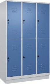 C+P Doppelstock-Spind Classic PLUS mit Sockel, 3 Abteile, Farbe Fernblau RAL 5023, H x B x T: 195 x 120 x 50 cm - Bild 1