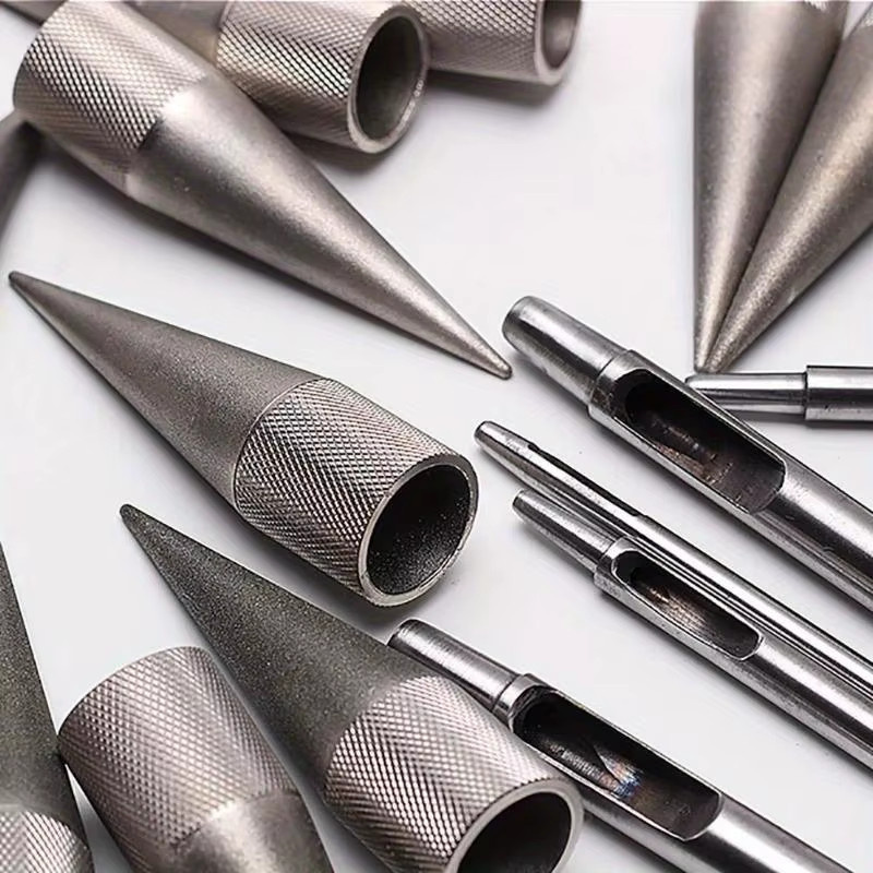 Vulcan Professionelles Leder-Lochwerkzeug mit 300Mesh Schmirgelbeschichtung in Silber - Bild 4