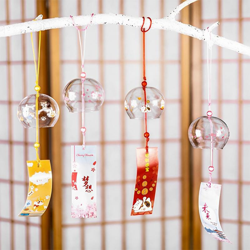 Handgefertigte japanische Windglocke aus Glas mit Sakura-Muster von My Peers - Bild 3