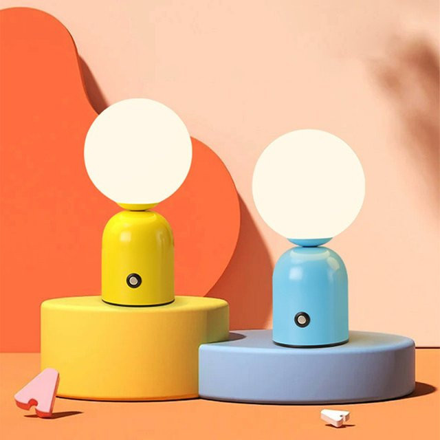 Lyfs LED Tischlampe in Weiß mit warmweißem Licht, wiederaufladbares modernes Nachtlicht mit Touch-Funktion und Multicolour-Option für Schlafzimmer und Wohnzimmer - Bild 1
