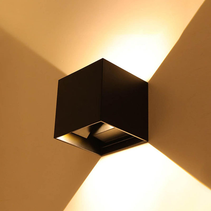 Neoglint Quadratische LED Wandleuchte in Schwarz mit einstellbarem Leuchtwinkel und warmweißem Licht für Wohnzimmer, Schlafzimmer und Außenbereiche, 6W - Bild 5