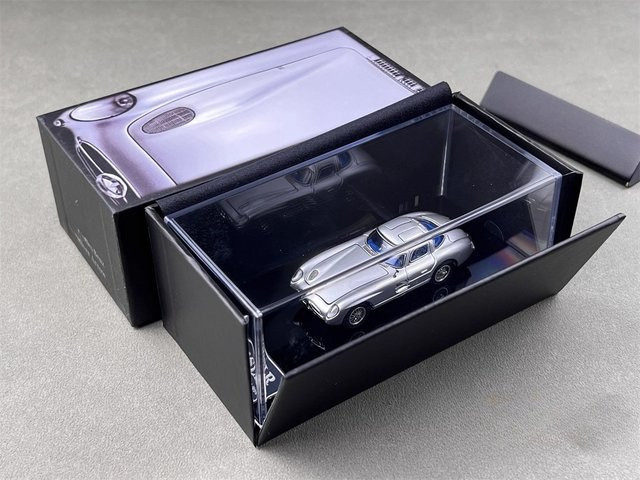 YS SL-Klasse Mk1 300 SLR 1955 Uhlenhaut Coupé, Modellauto, 1:64, Silber - Bild 1