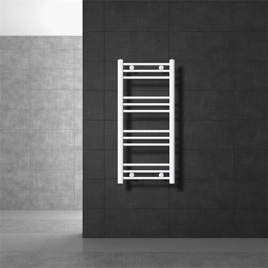 LuxeBath Elektrischer Badheizkörper Weiß Gebogen mit 300W Heizstab und Digitalthermostat, H x B x T: 80 x 40 x 8 cm - Bild 1