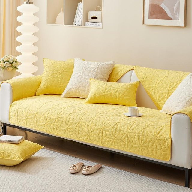 Modernes gestepptes Sofakissen von Super Six in quadratischer Form, B/B: 70 x 70 cm - Bild 1