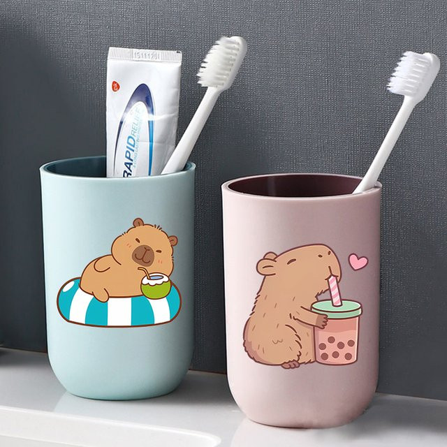 Potdemiel Capybara Zahnglas mit Anime-Cartoon-Print, tragbarer Mundspülbecher aus Kunststoff für Paare und Reisen - Bild 1