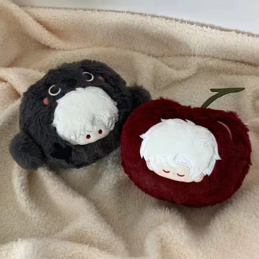 YiYuYiHua Schlüsselanhänger Sylus Cosplay Plüschpuppe - Bild 1