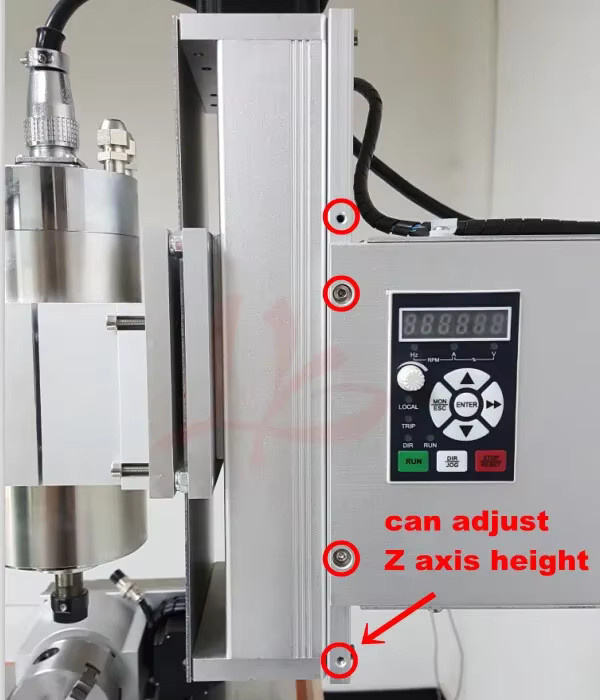 LY CNC Vertikale Säulenfräsmaschine 6040 Holzfräse Schnitz- und Graviermaschine in Silber mit 1,5KW-2,2KW Leistung für die Holzbearbeitung - Bild 3