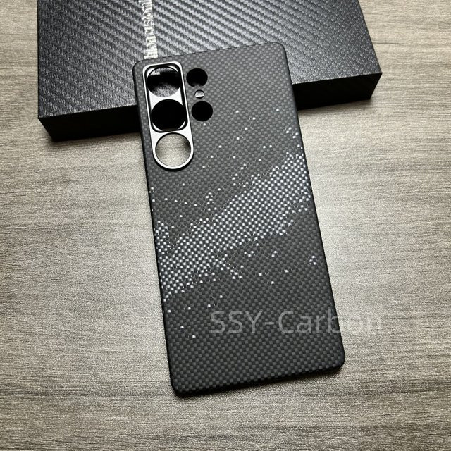Kevlar MegSafe Hülle für Samsung Galaxy S25 Ultra in Schwarz aus Aramid-Carbonfaser, ultradünne und ultraleichte magnetische Handyschutzhülle - Bild 1