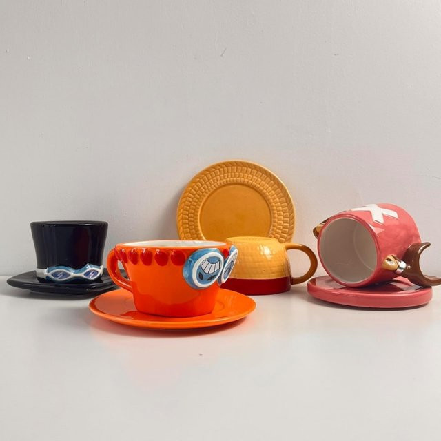 Kreative Keramiktasse mit Untertasse im Anime-Design von JUSTINLAU für Erwachsene - Bild 1