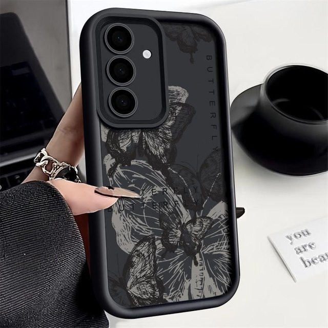 Samsung Silikonhülle Tinte Schmetterling für Galaxy S25 S24 S23 S22 Ultra S24 FE A14 A34 A15 A35 A52 A53 A54 A56 A16 in Schwarz - Bild 1