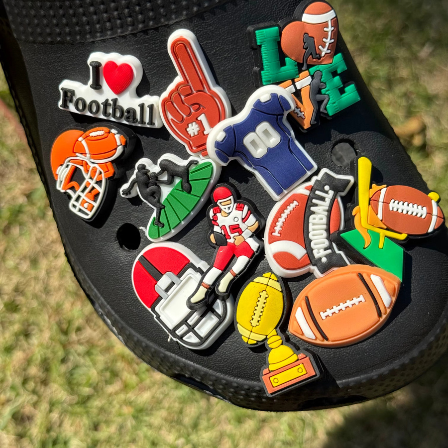 Schuhe Charms Kinder, Cartoon Sport Rugby Fußball Nummer, PVC - Bild 3