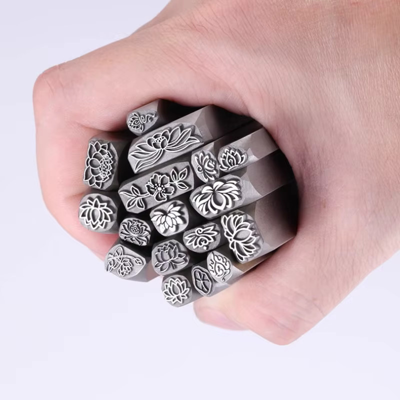 Lotus Blume Metallstempel in Silber für Schmuckherstellung und Lederhandwerk aus Stahl - Bild 2