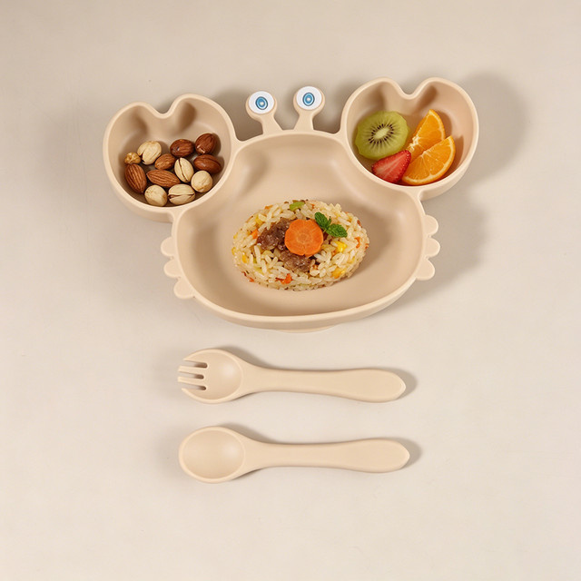 MIGITOS Silikon Babyteller in Krabbenform mit starker Saugkraft, BPA-freies Fütterungsset mit Löffel und Gabel in Beige - Bild 1