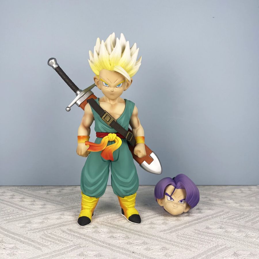 Bandai Dragon Ball Anime-Figur Trunks mit gelbem und lila Haar aus PVC - Bild 2