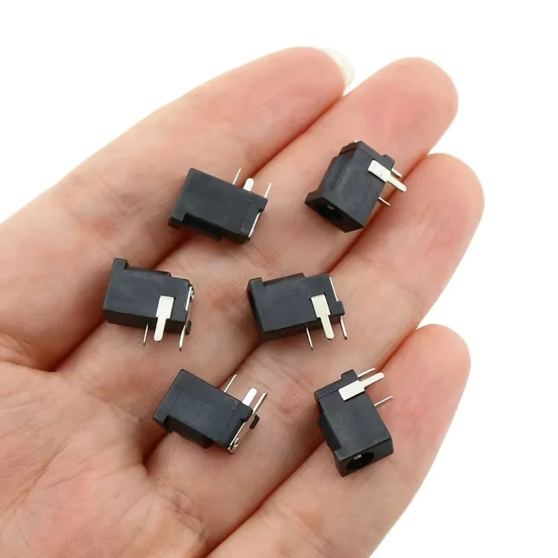 ELECAPITAL 10 Stück DC-Stromversorgungsbuchsen Weiblich 5,5x2,1mm DIP 3-Pin für PCB-Montage, Schwarz - Bild 3