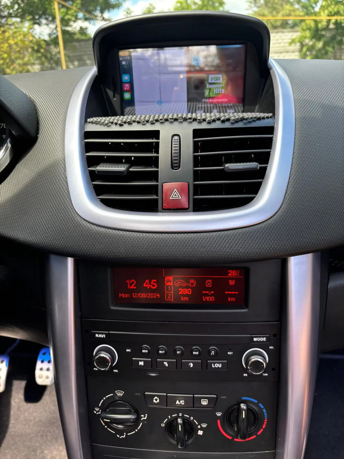 Hangmanjia Android Autoradio mit kabellosem CarPlay für Peugeot 207 und 207CC, Schwarz - Bild 2