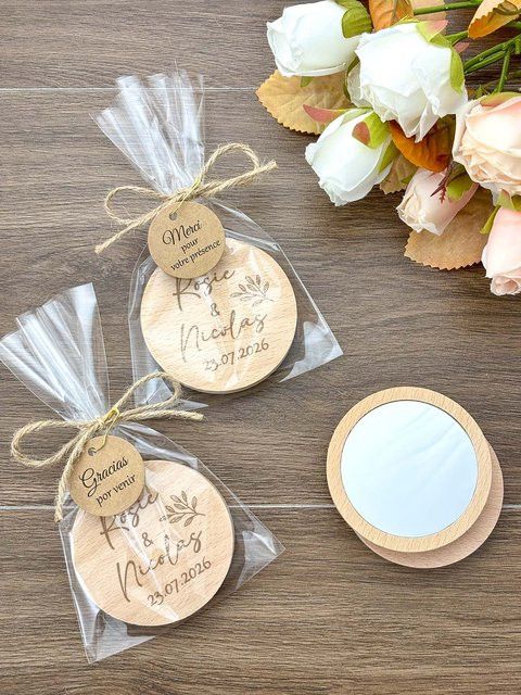Personalisierte Taschenspiegel aus Holz von Bottofit für Hochzeiten und als Partygeschenke, rund - Bild 1