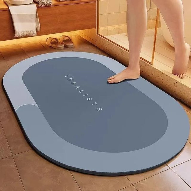 Schnelltrocknende und rutschfeste Badematte von Chocolate Home in Blau, B/B: 40 x 60 cm - Bild 1