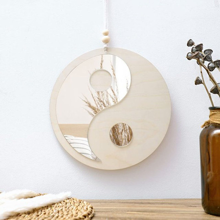 Boho Wandspiegel Yin Yang aus Holz in Beige für Wohnzimmer und Schlafzimmer