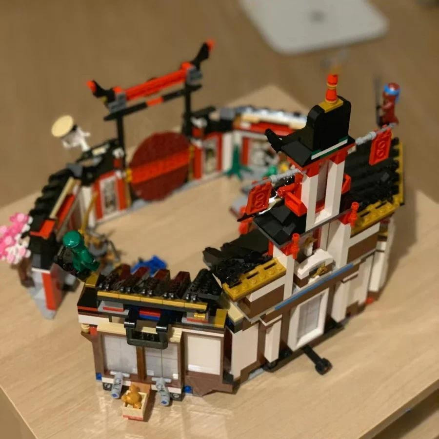 Yiran toy Spinjitzu Ninjago Coaching Halle Rotes Haus Kloster Bausteine Spielzeug 1132 Teile - Bild 3