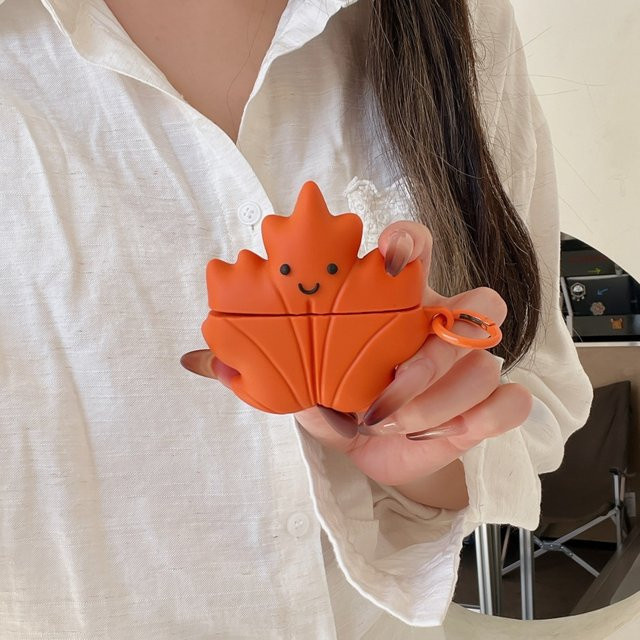 Schutzhülle mit Ginkgoblatt- und Ahornblatt-Design für Apple AirPods Pro 3. Generation und AirPods 4 in Orange - Bild 1