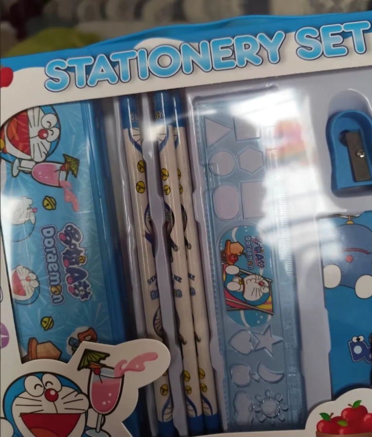 Bandai Cartoon Schreibwaren-Set aus Kunststoff als Geschenkbox für Schulbedarf - Bild 3