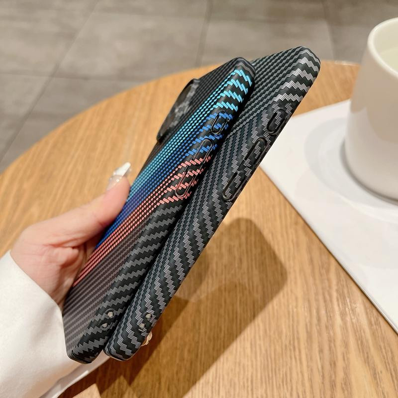 BETYFATE Magnetische Kohlefaser Handyhülle aus hartem PC für iPhone 12, 13, 14, 16 Pro Max und Plus - Bild 2