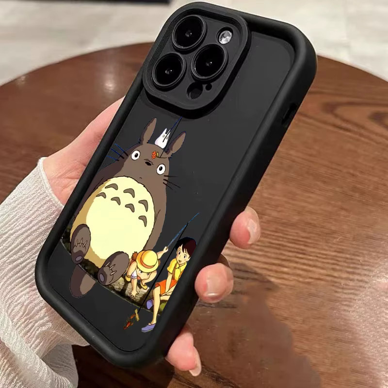 Japanische Anime Dragon Cat Spirited Soft Case Handyhülle für iPhone 16 15 14 13 12 11 Pro Max Plus X XR in Schwarz - Bild 1