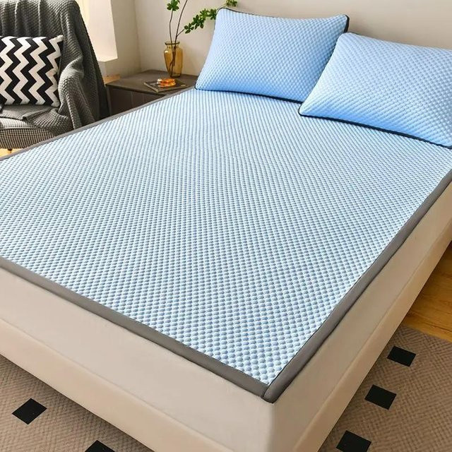 Atmungsaktive und kühlende Matratzenauflage Super Six mit Kissen in Blau, B/T/H: 180 x 200 cm - Bild 1