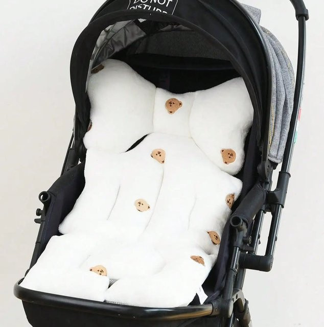 Baby Plus Samtkissen mit Stickerei für Kinderwagen in Weiß, maschinenwaschbar und für alle vier Jahreszeiten geeignet - Bild 1