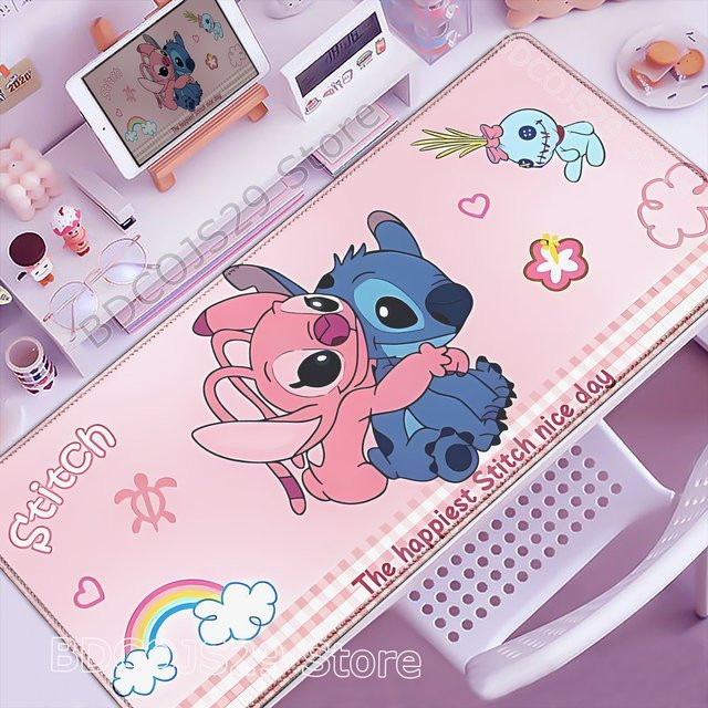 Stitch Mauspad von Potdemiel in Pink mit HD-Druck für PC und Laptop als rutschfeste Gaming-Schutzmatte - Bild 1
