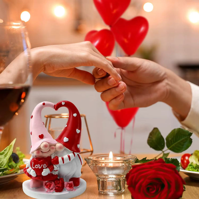 DUTRIEUX Valentinstag Gnom-Statue als süßes Paar aus Kunstharz, mehrfarbige Tischdekoration für Verliebte - Bild 2