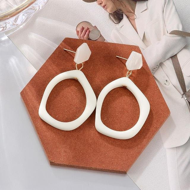 Wucifang Jewelry Tropfenohrringe, Acryl, weiß, Damen - Bild 1