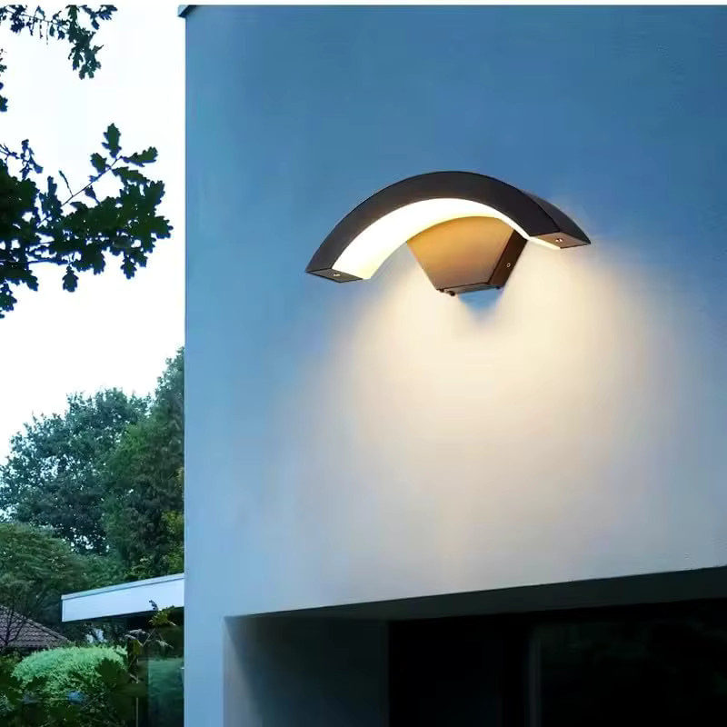 Wasserdichte Außenwandleuchte aus Aluminium in Schwarz für Garten und Fassade, Up-and-Down-Design, Netzbetrieb - Bild 2