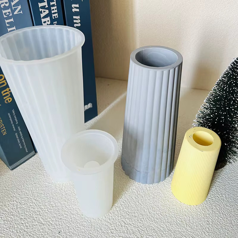 Silikonform für gestreifte Vasen und Aroma Stick Container zur Herstellung von Dekoartikeln aus Zement, Gips oder Harz - Bild 2