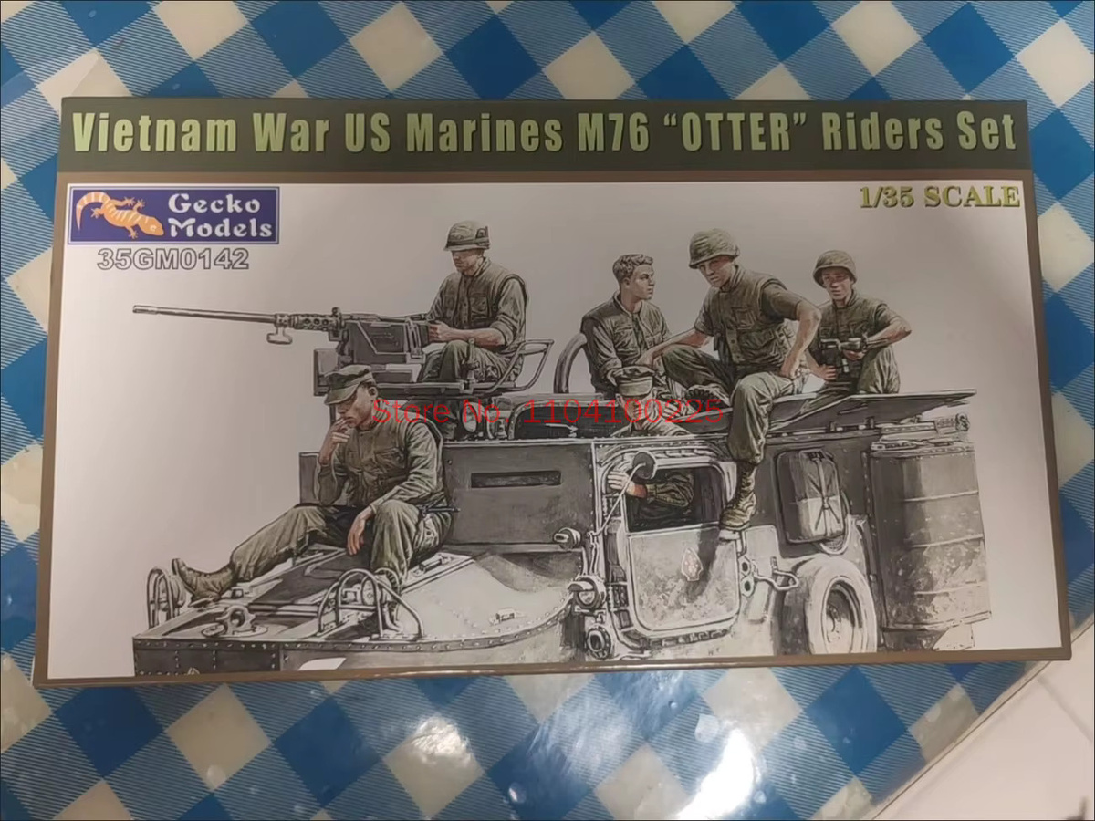 Bandai US Marine Corps Otter Transport Vehicle Crew, Kunststoff-Montagemodellbausatz, 1:35 - Bild 4