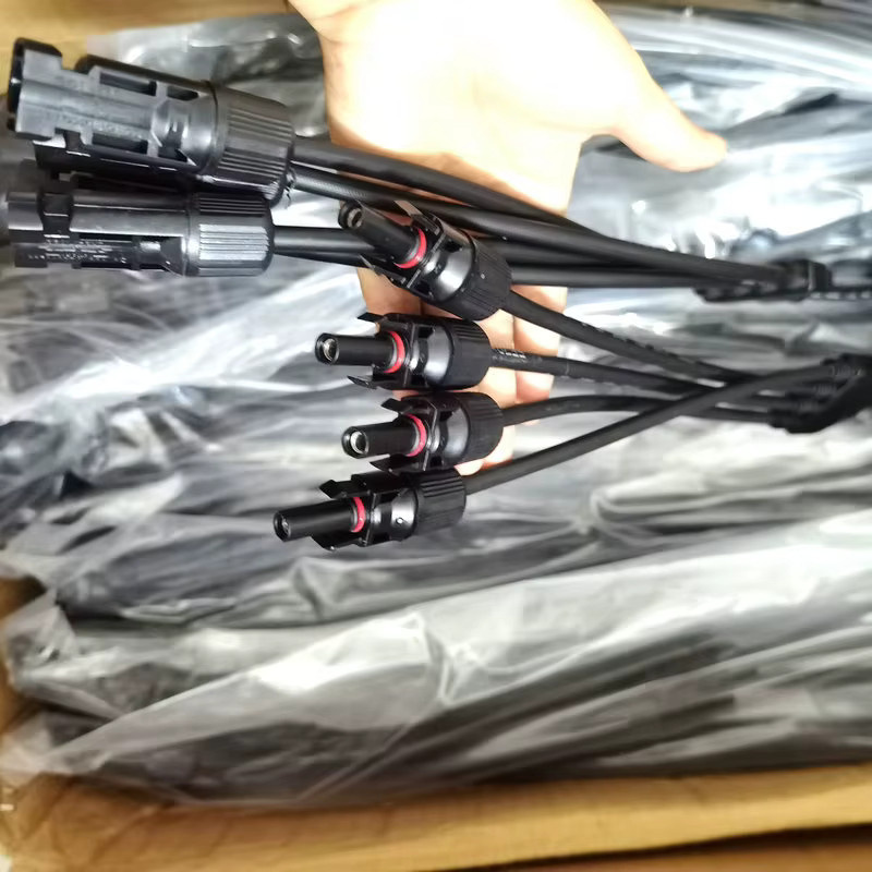 Wasserdichter PV-Stecker Y-Typ für parallelen Anschluss von Solarpanel-Systemen in Schwarz - Bild 2